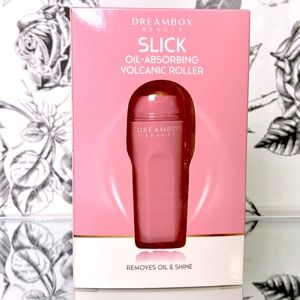 Oil-Absorbing Volcanic Roller- Roll away greasy shine over makeup or bare skin!